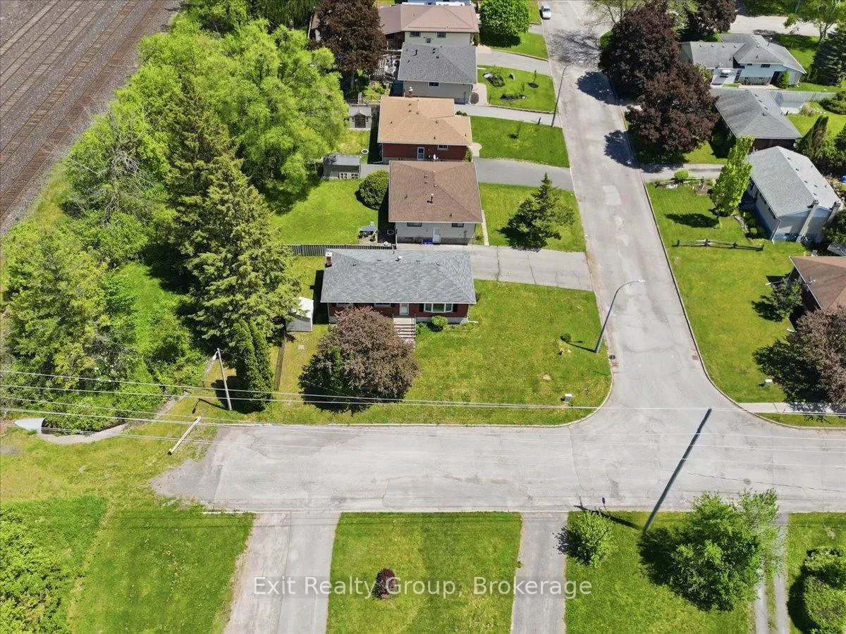 Photo 36 of 261 Byron Street, Quinte West, Sidney Ward — HOMEH