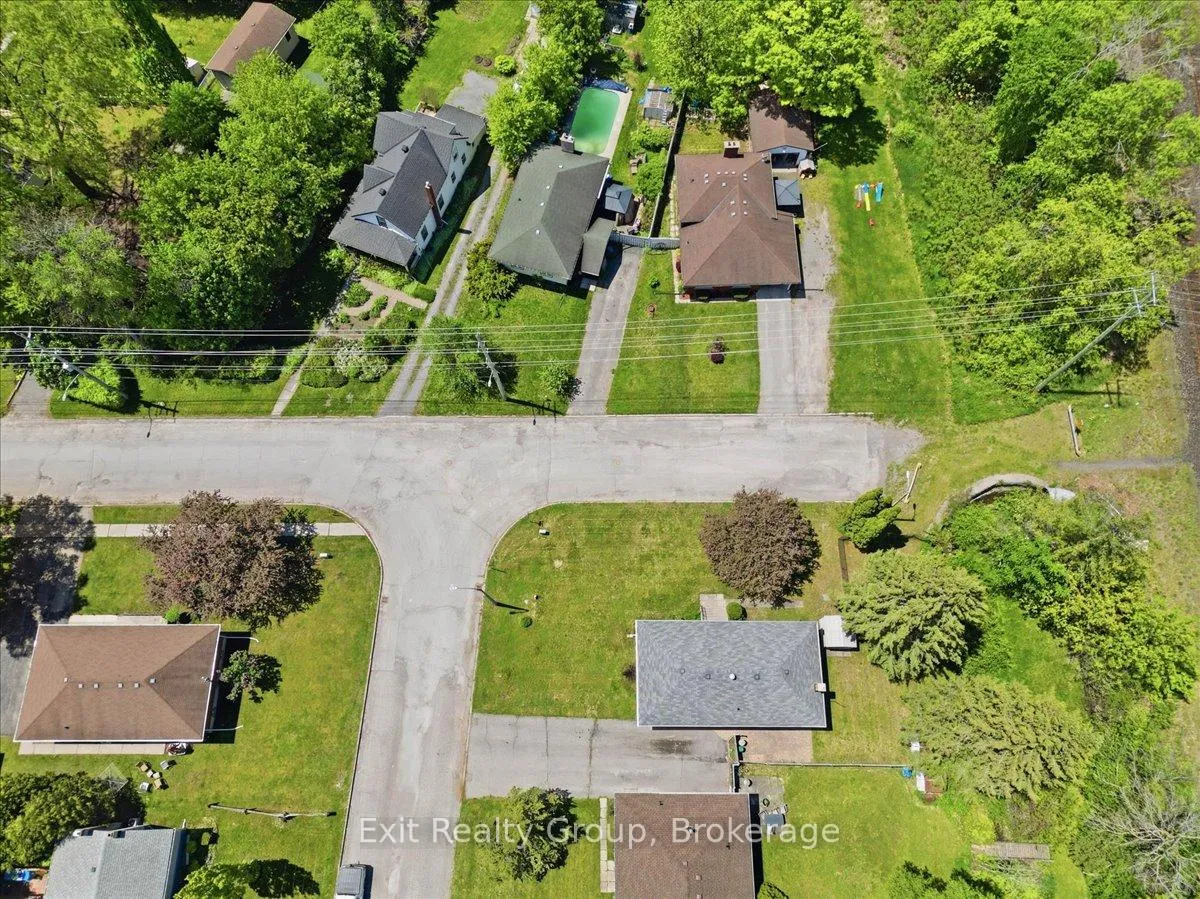 Photo 39 of 261 Byron Street, Quinte West, Sidney Ward — HOMEH