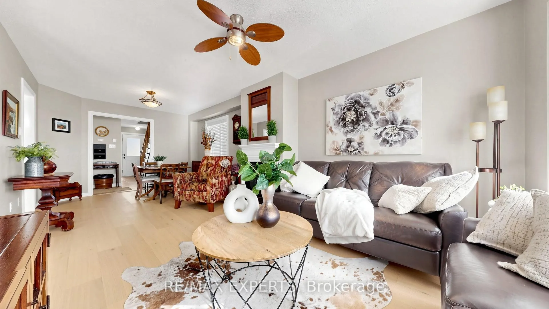 Photo 6 of 229 Rosanna Crescent, Vaughan, Maple — HOMEH