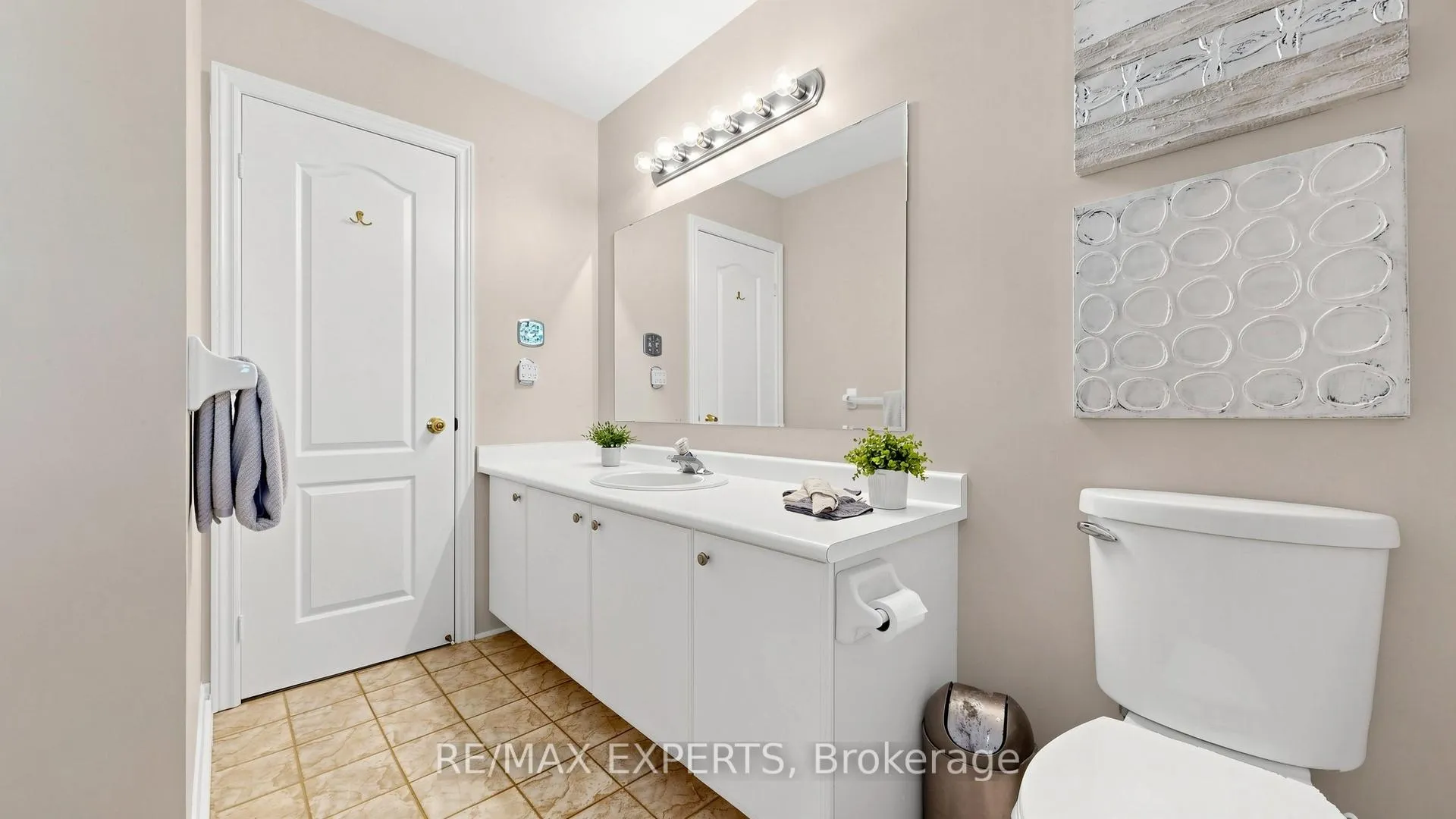 Photo 21 of 229 Rosanna Crescent, Vaughan, Maple — HOMEH