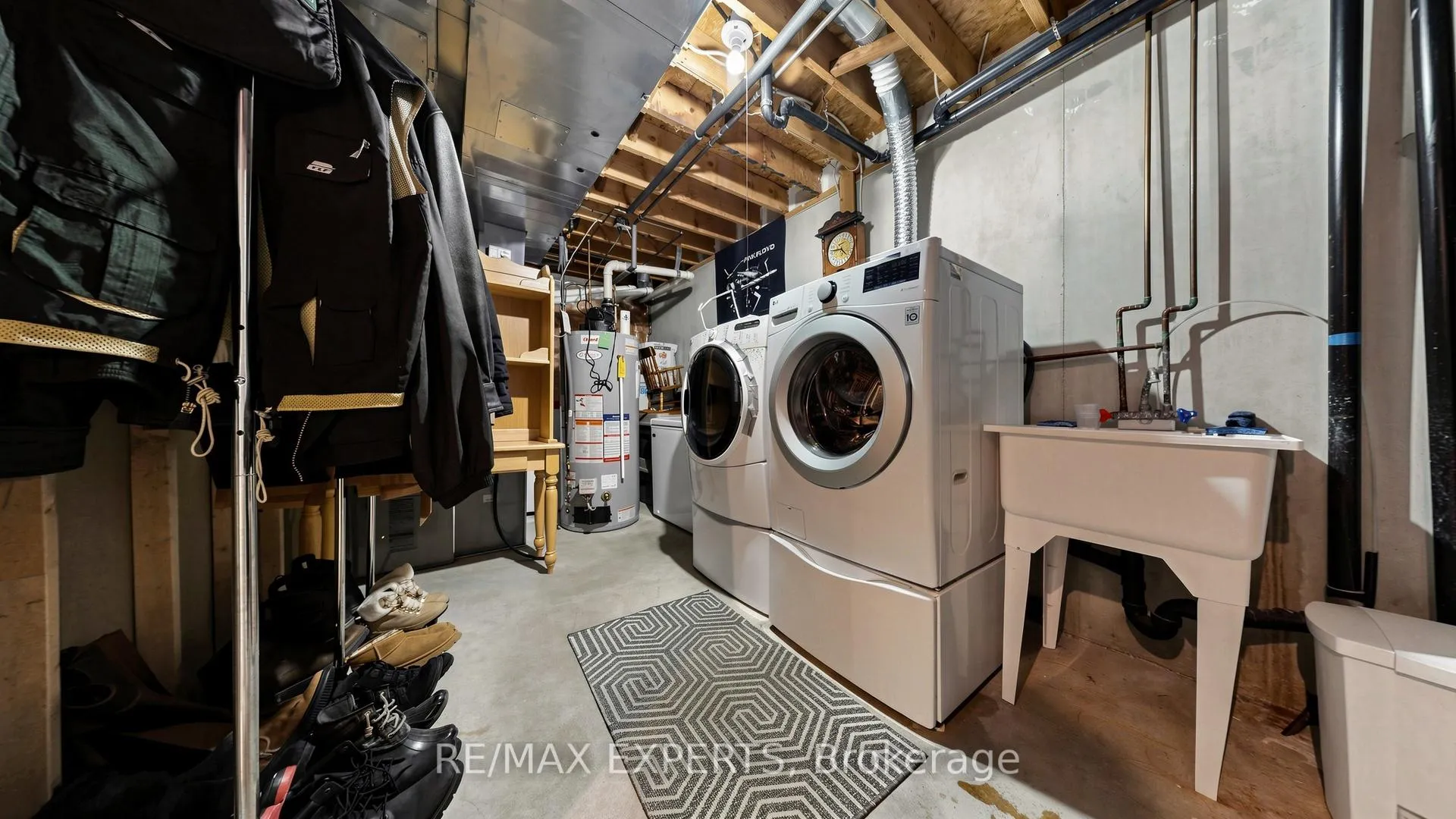 Photo 25 of 229 Rosanna Crescent, Vaughan, Maple — HOMEH