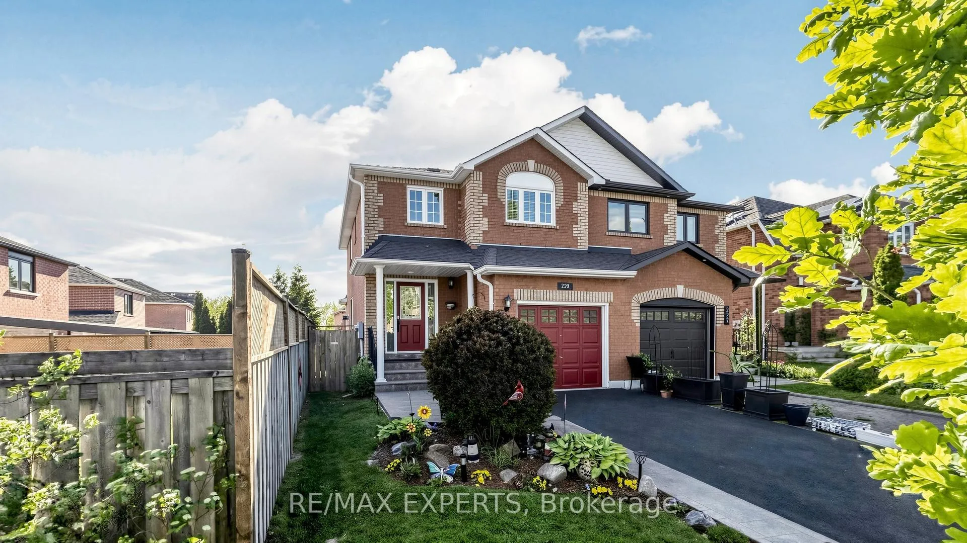 Photo 30 of 229 Rosanna Crescent, Vaughan, Maple — HOMEH