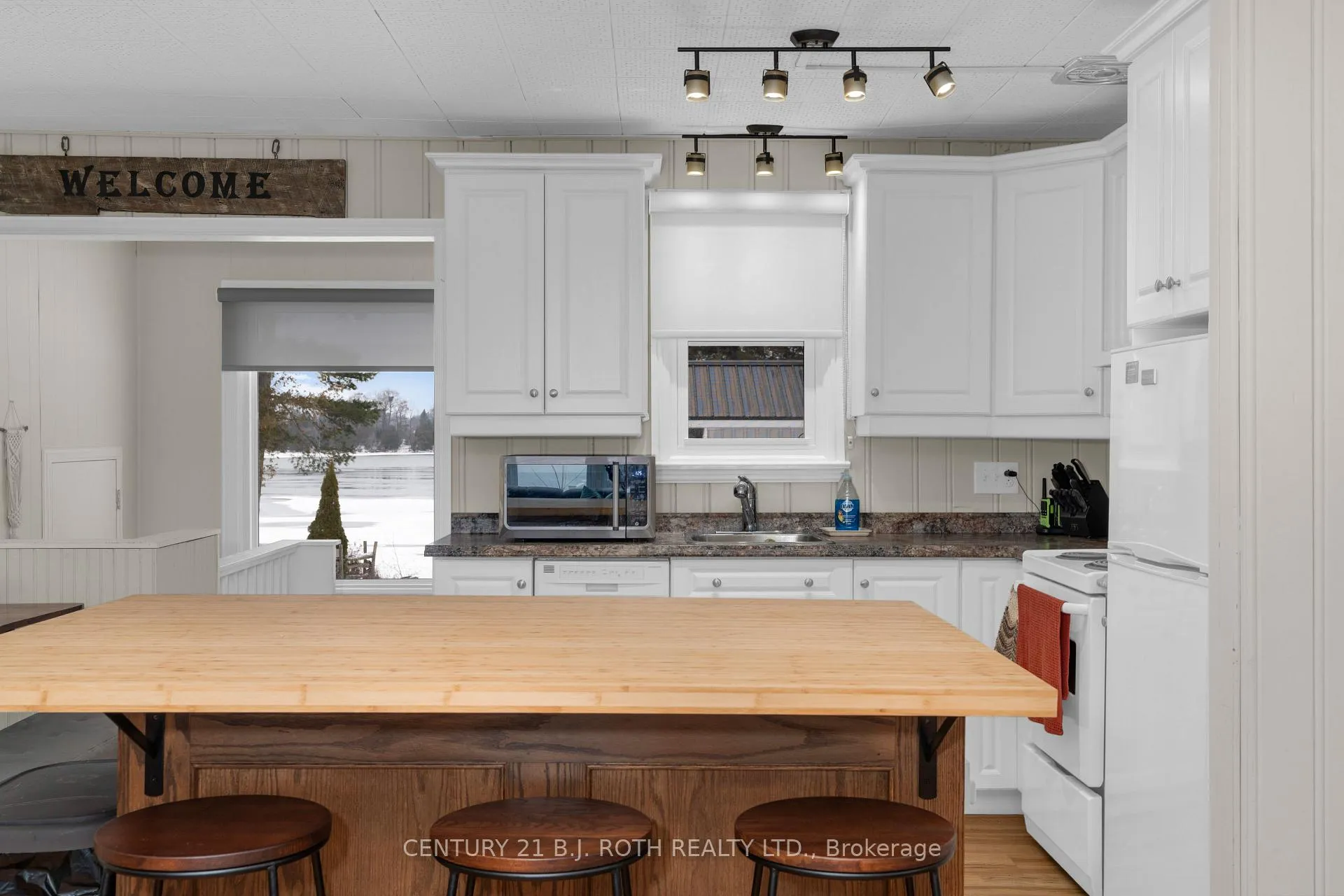 Photo 16 of 239 Avery Point Road, Kawartha Lakes, Carden — HOMEH