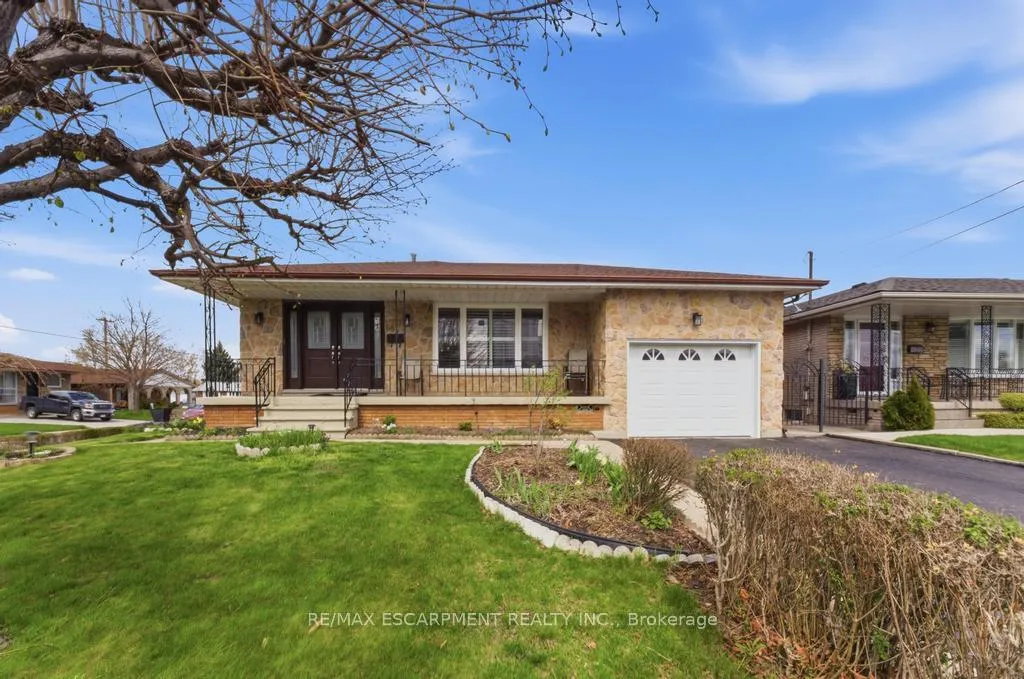 Photo 2 of 68 Nugent Drive, Hamilton, Kentley — HOMEH