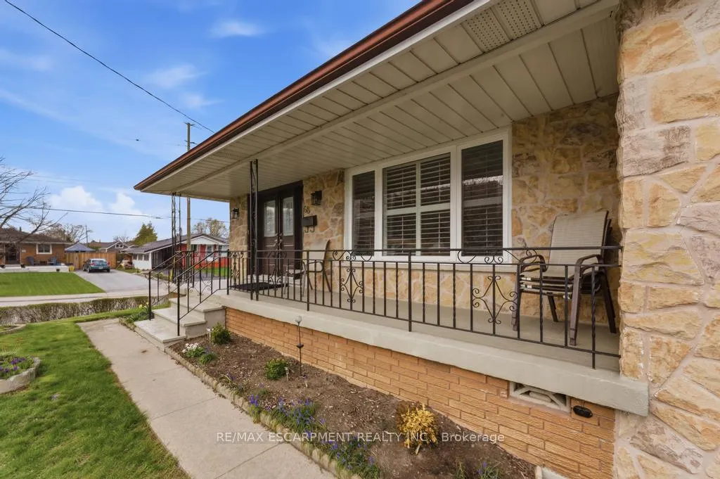 Photo 3 of 68 Nugent Drive, Hamilton, Kentley — HOMEH