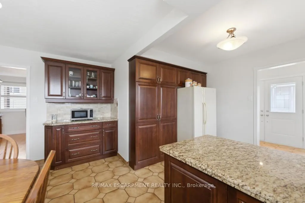Photo 7 of 68 Nugent Drive, Hamilton, Kentley — HOMEH