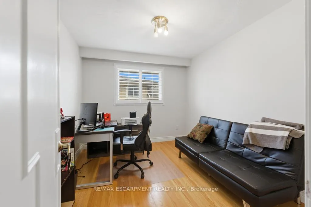 Photo 14 of 68 Nugent Drive, Hamilton, Kentley — HOMEH