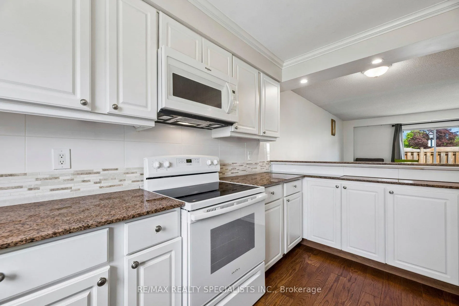 Photo 10 of Unit 72, 580 Eyer Drive, Pickering, West Shore — HOMEH