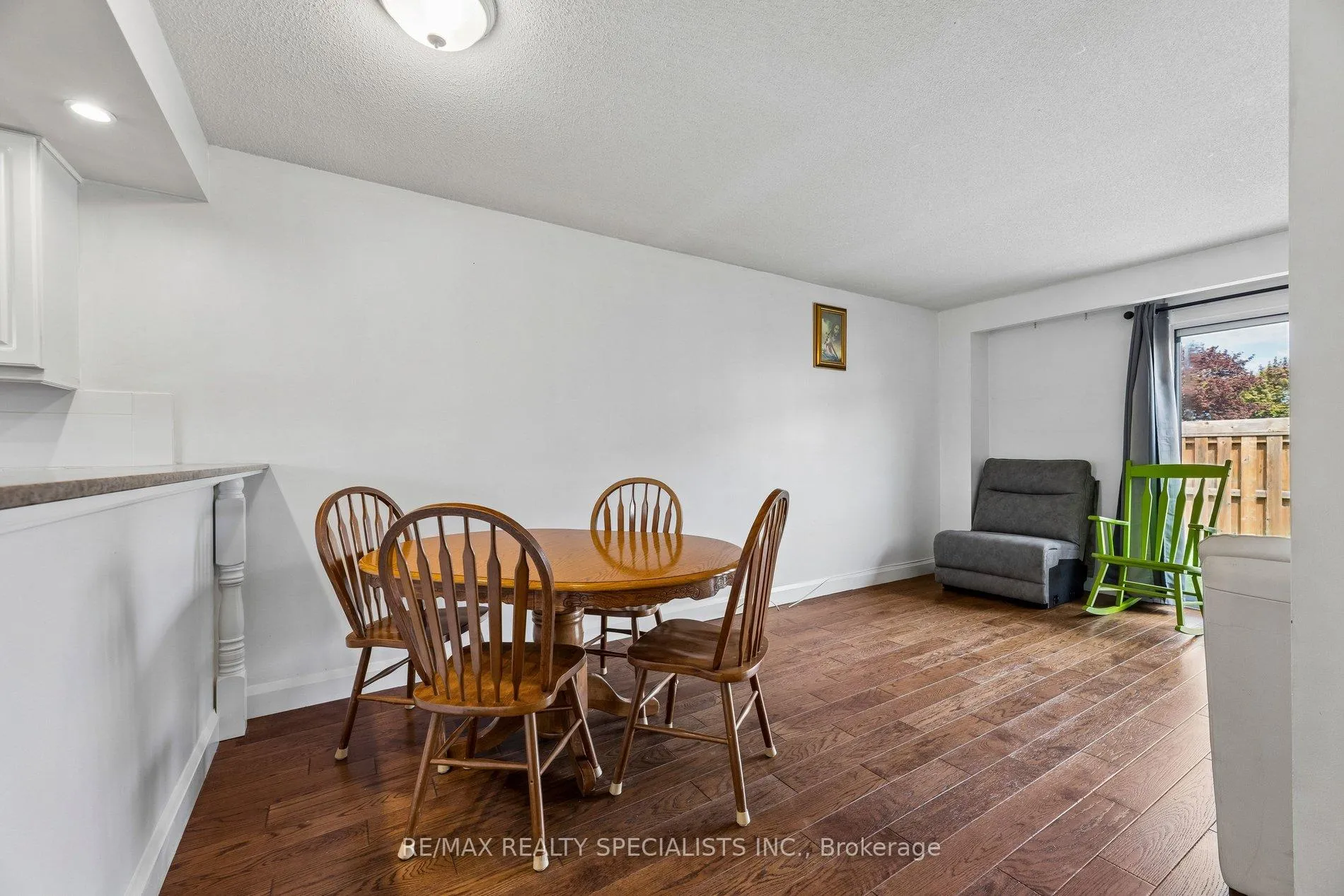 Photo 11 of Unit 72, 580 Eyer Drive, Pickering, West Shore — HOMEH