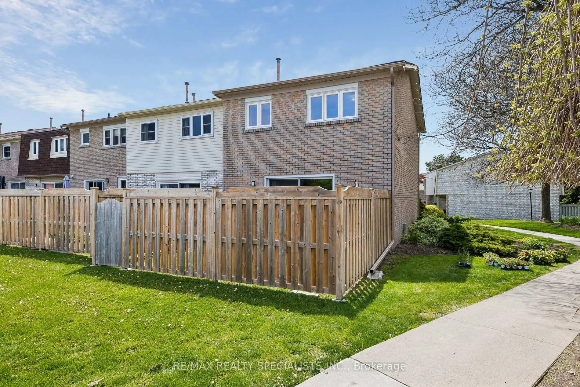 Photo 35 of Unit 72, 580 Eyer Drive, Pickering, West Shore — HOMEH