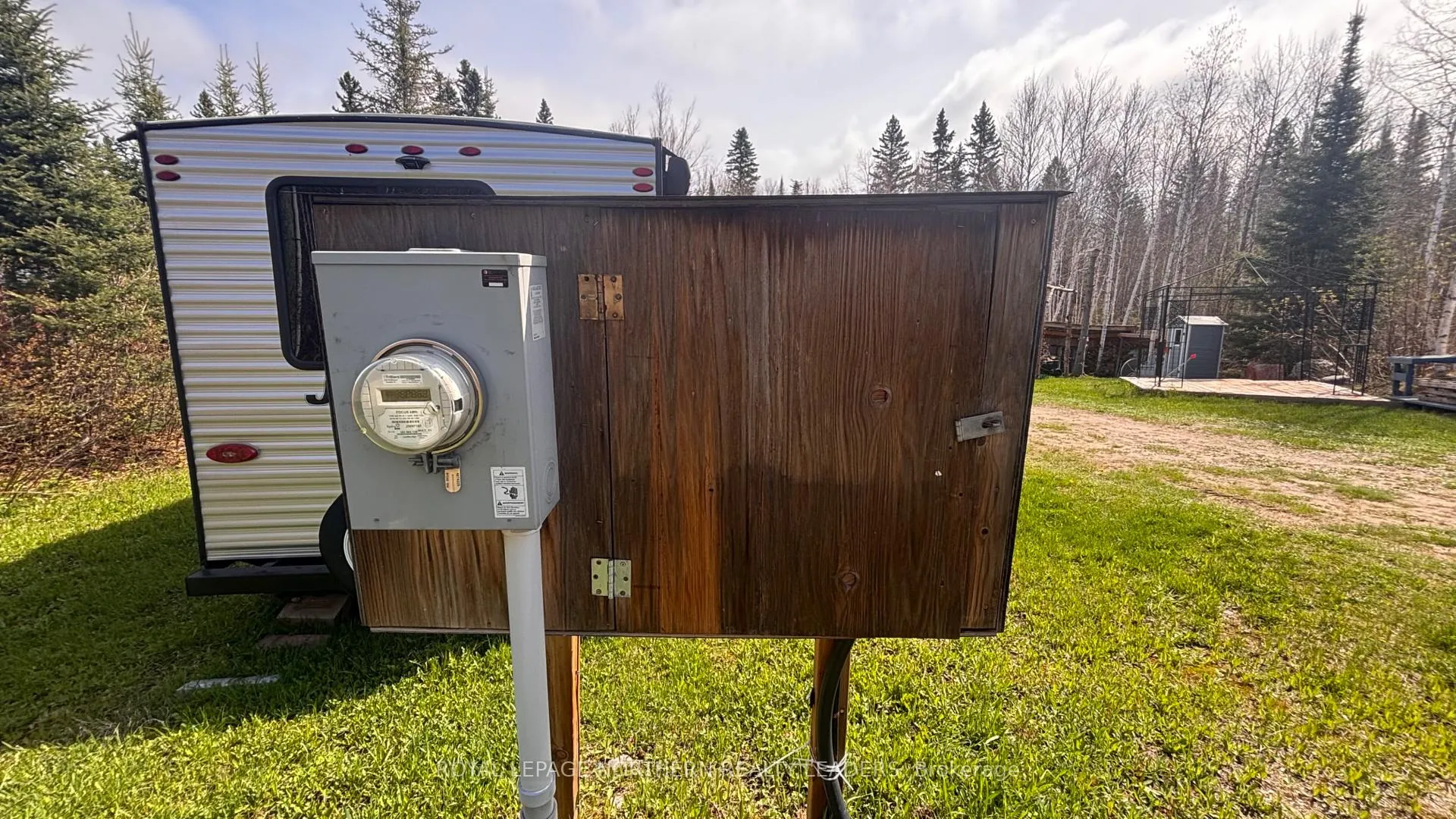 Photo 7 of 372 Spruce Avenue, Cochrane — HOMEH