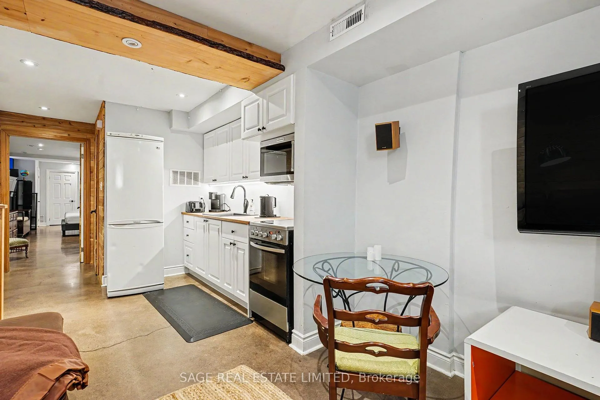 Photo 6 of Unit Lower, 501 Winona Drive, Toronto, Oakwood Village — HOMEH