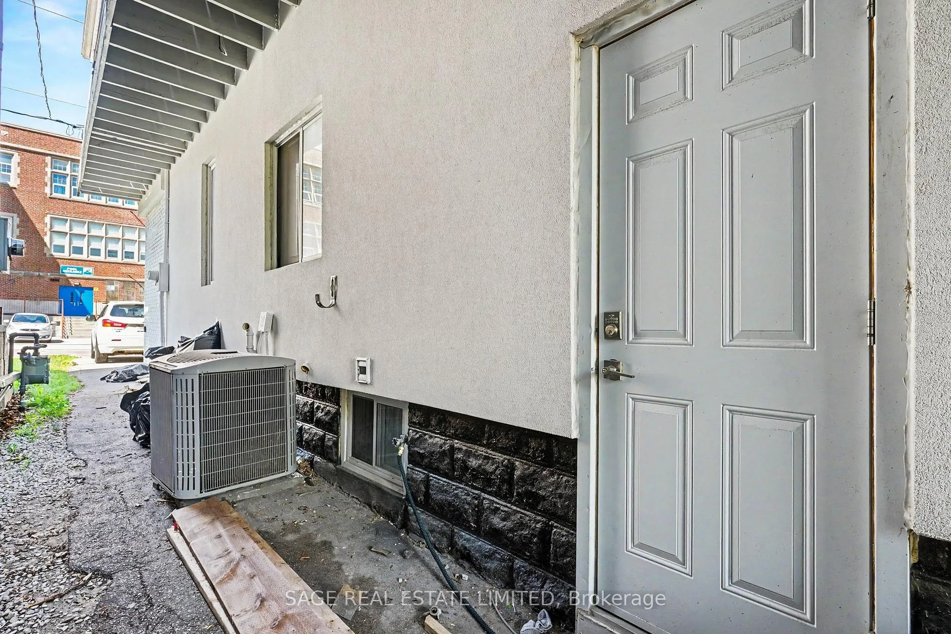 Photo 15 of Unit Lower, 501 Winona Drive, Toronto, Oakwood Village — HOMEH