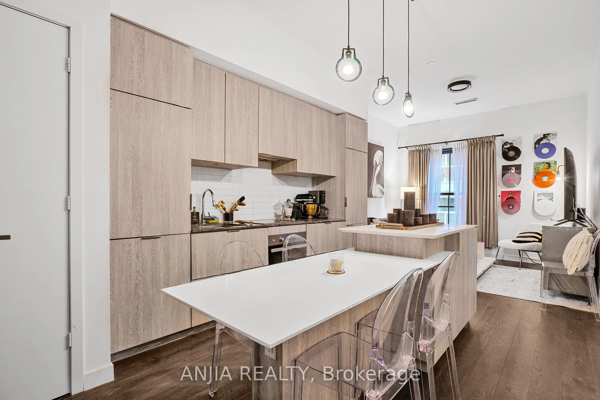 Photo 3 of Unit 414, 5 St Joseph Street, Toronto, Bay Street Corridor — HOMEH