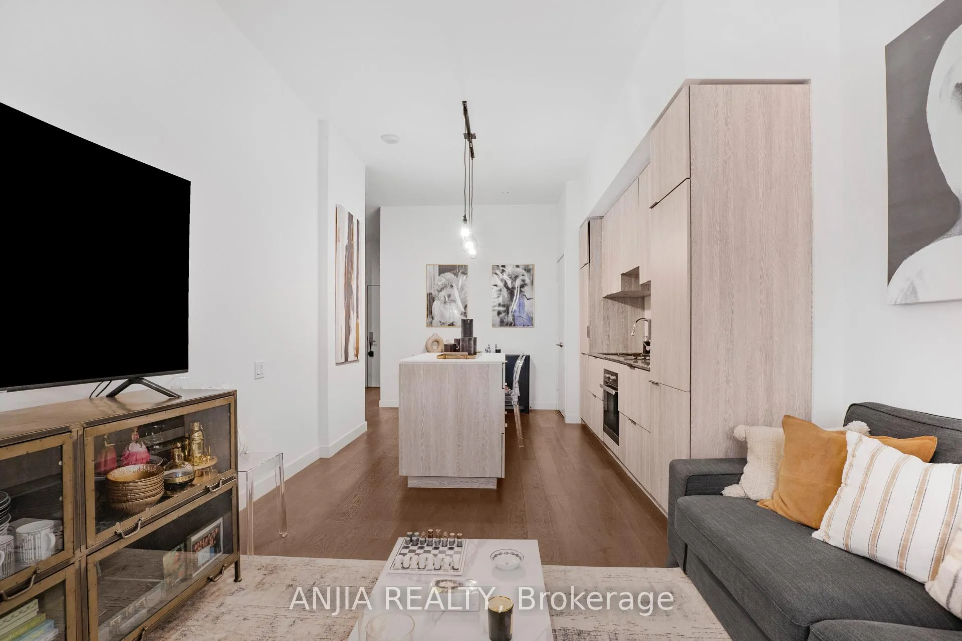 Photo 8 of Unit 414, 5 St Joseph Street, Toronto, Bay Street Corridor — HOMEH