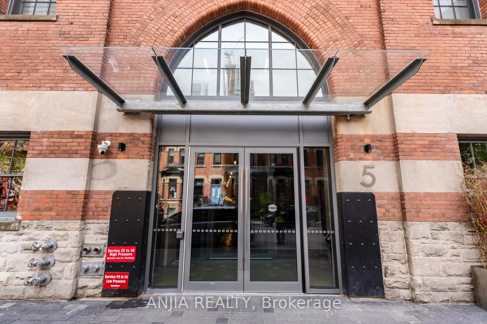 Photo 9 of Unit 414, 5 St Joseph Street, Toronto, Bay Street Corridor — HOMEH