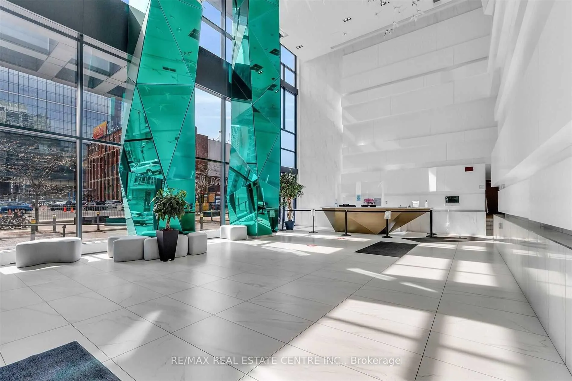 Photo 4 of Unit 1413, 352 Front Street W, Toronto, Waterfront Communities — HOMEH