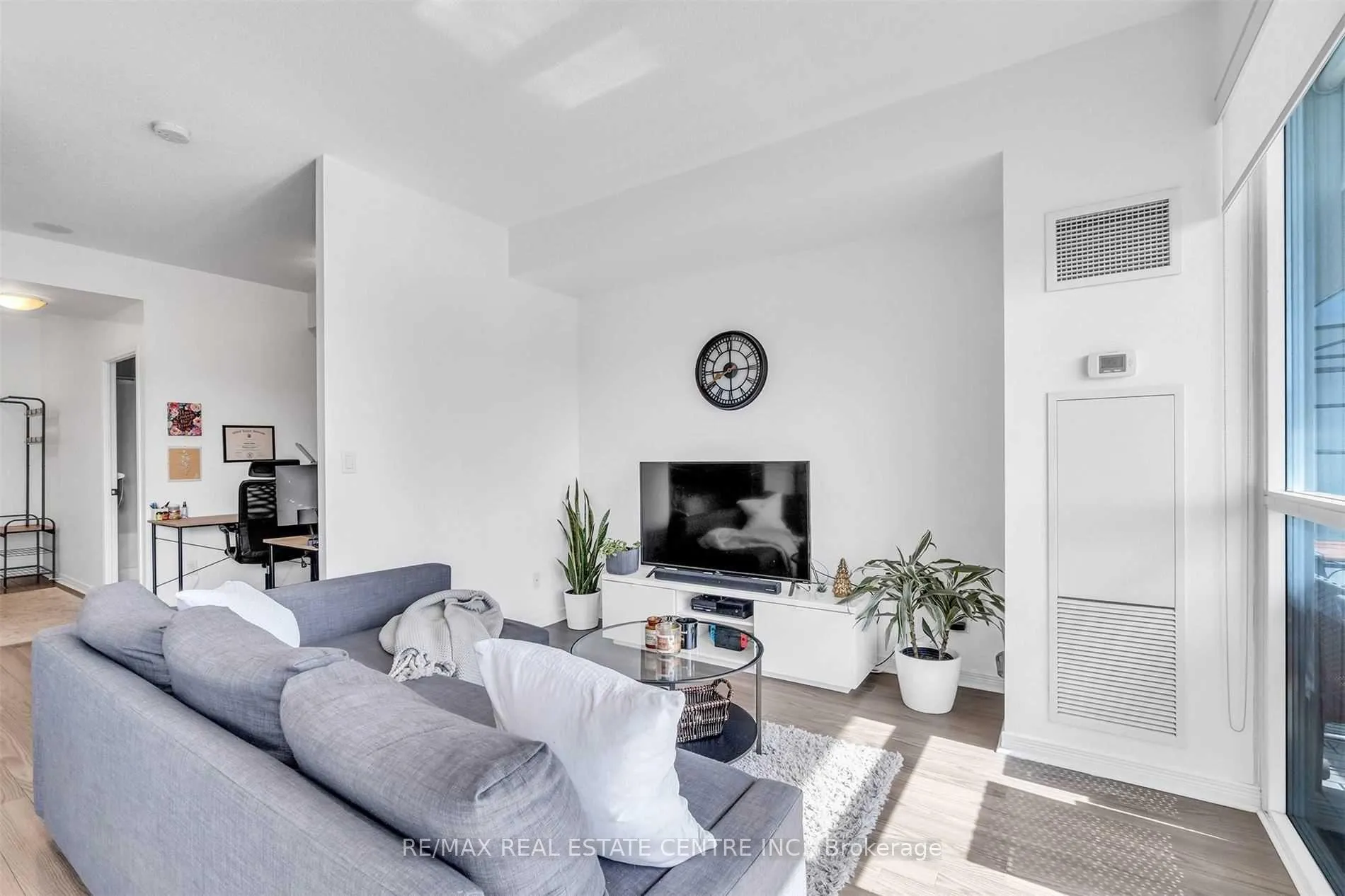 Photo 10 of Unit 1413, 352 Front Street W, Toronto, Waterfront Communities — HOMEH