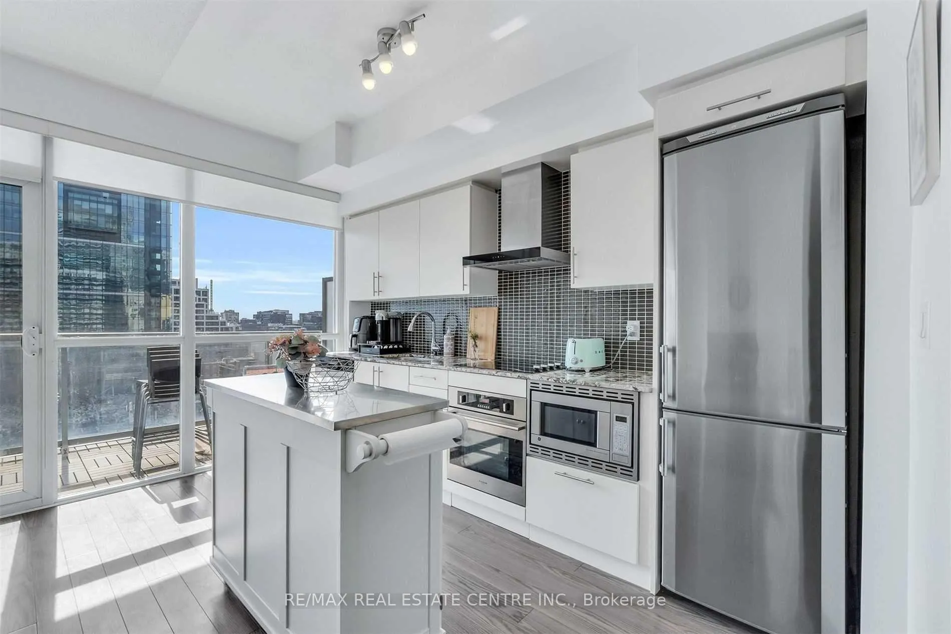 Photo 15 of Unit 1413, 352 Front Street W, Toronto, Waterfront Communities — HOMEH