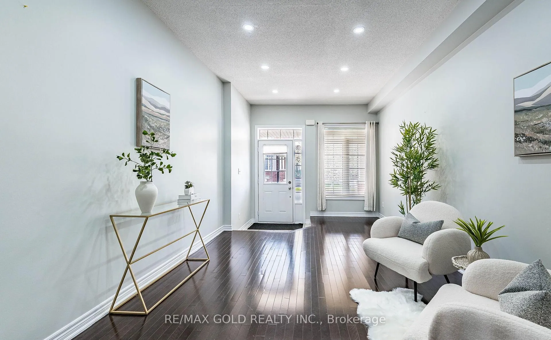 Photo 5 of 17 Primo Road, Brampton, Northwest Brampton — HOMEH
