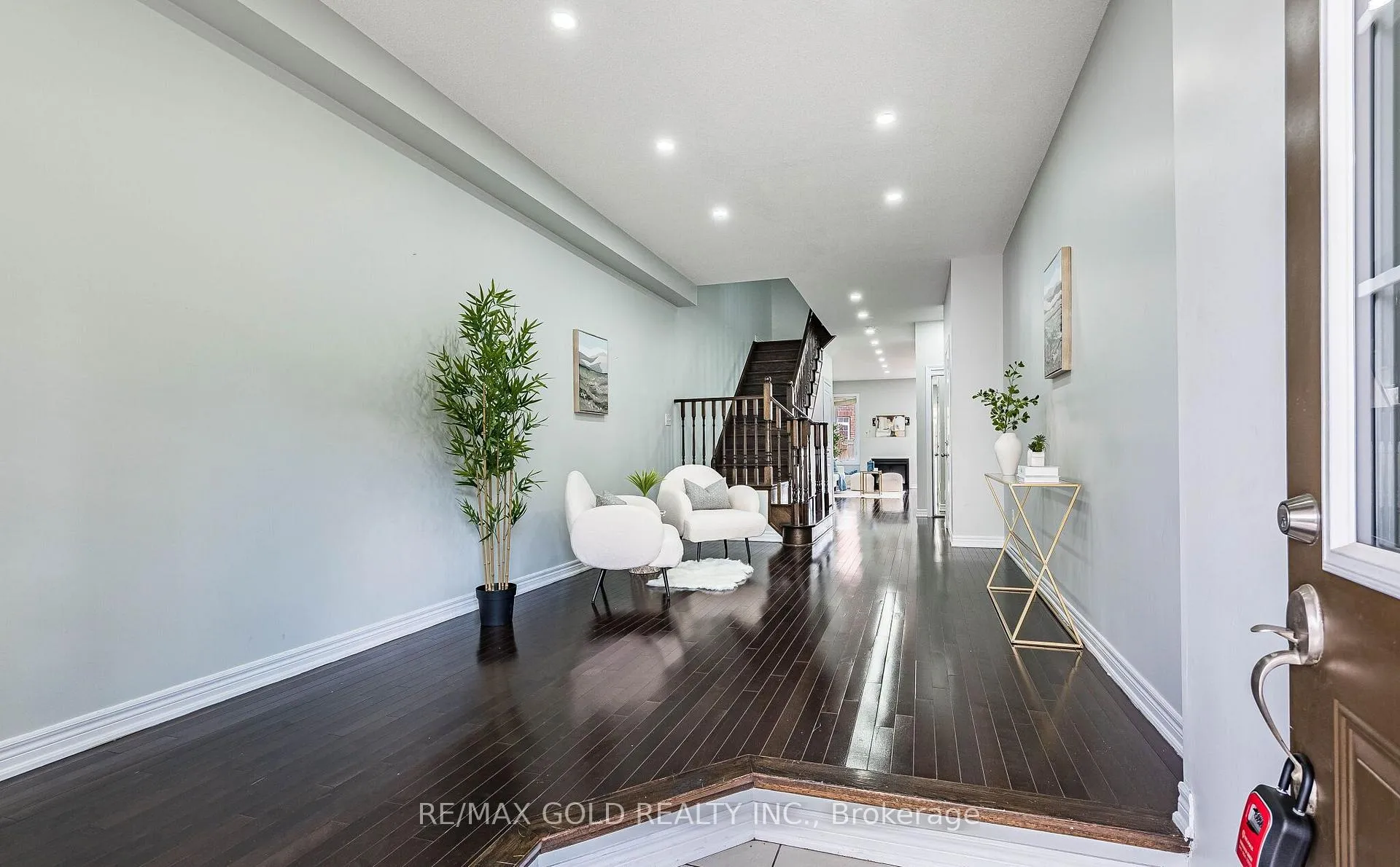 Photo 6 of 17 Primo Road, Brampton, Northwest Brampton — HOMEH