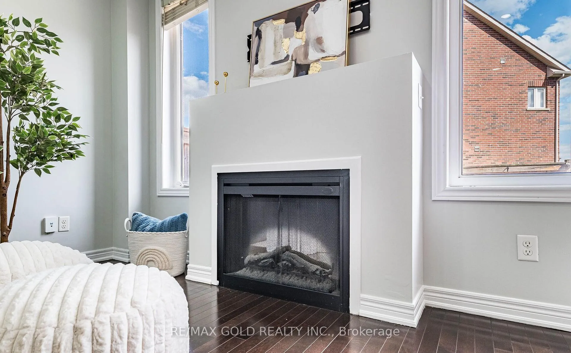 Photo 13 of 17 Primo Road, Brampton, Northwest Brampton — HOMEH