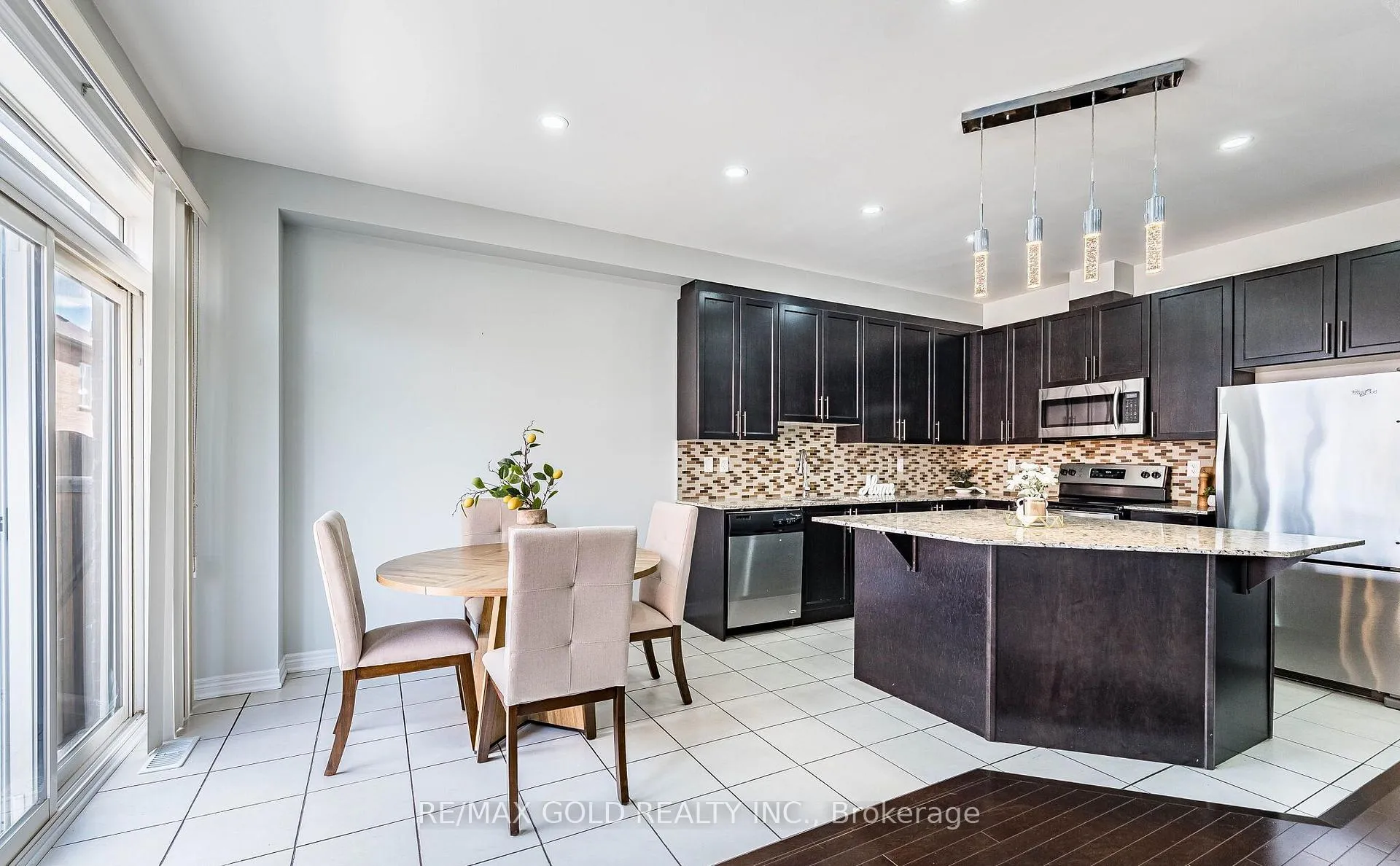 Photo 16 of 17 Primo Road, Brampton, Northwest Brampton — HOMEH