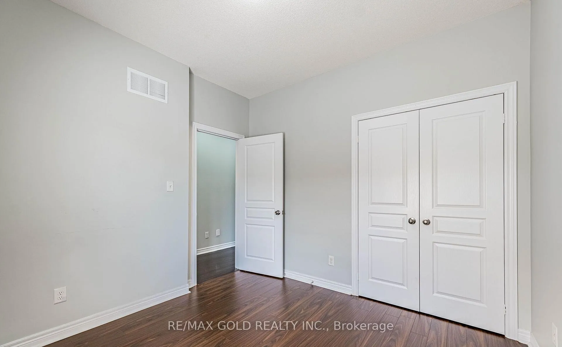 Photo 32 of 17 Primo Road, Brampton, Northwest Brampton — HOMEH