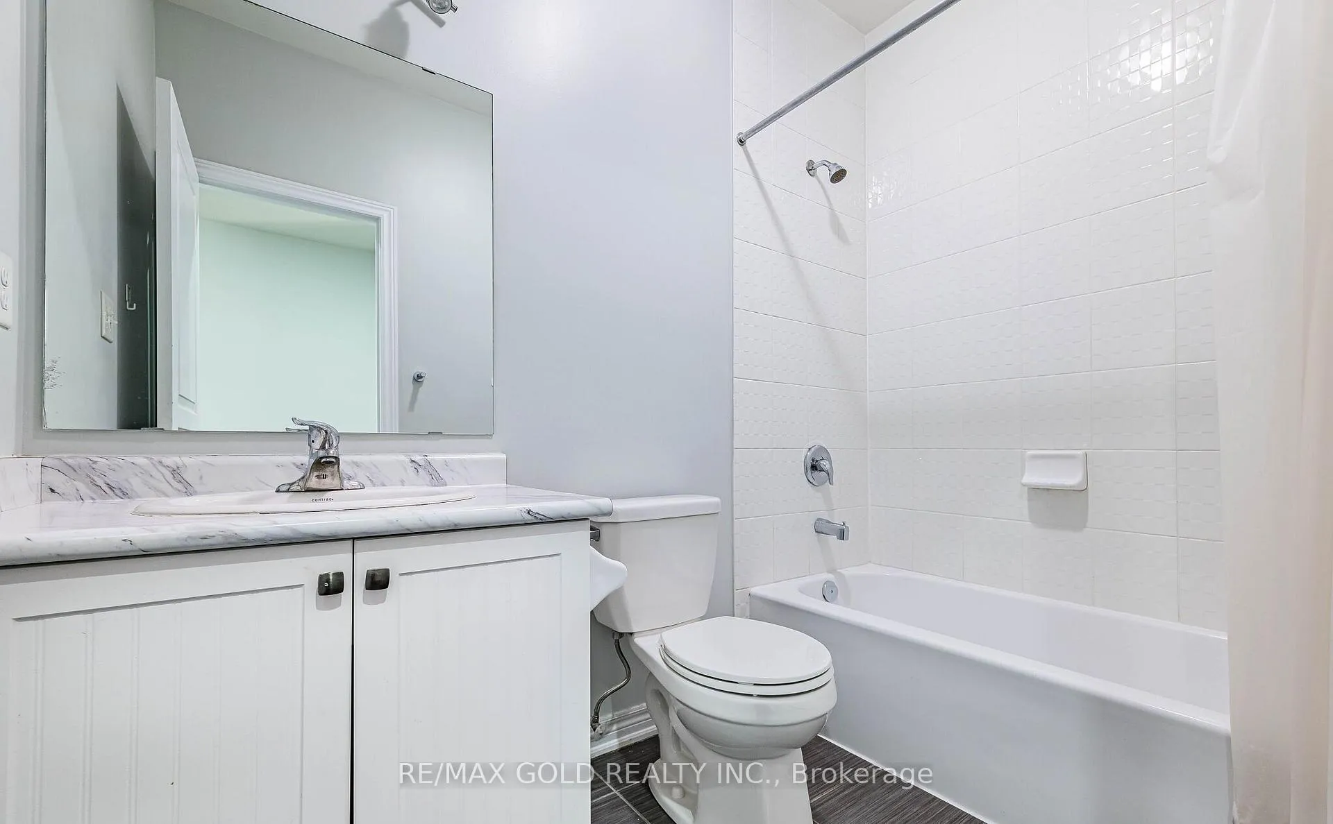 Photo 33 of 17 Primo Road, Brampton, Northwest Brampton — HOMEH