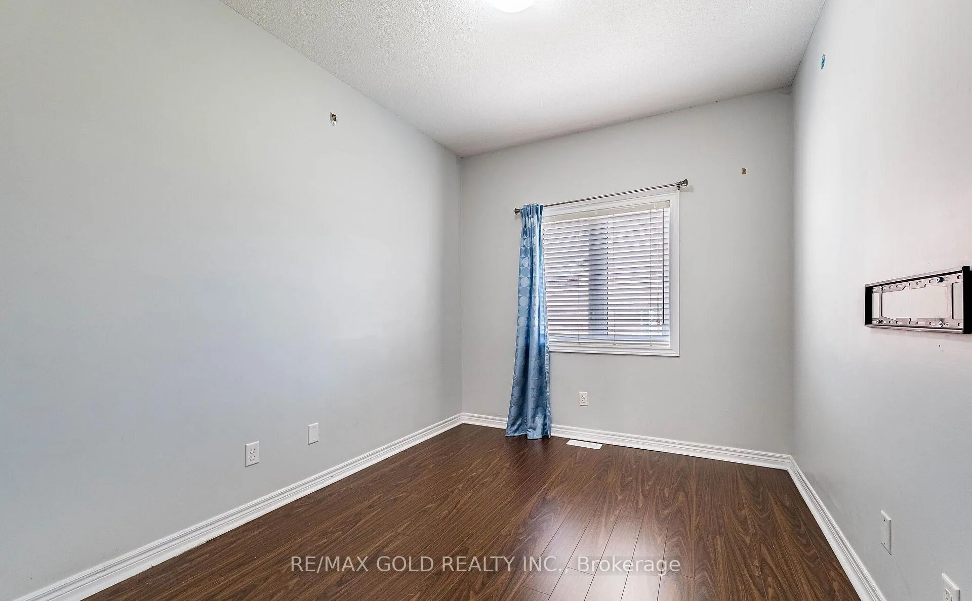 Photo 36 of 17 Primo Road, Brampton, Northwest Brampton — HOMEH