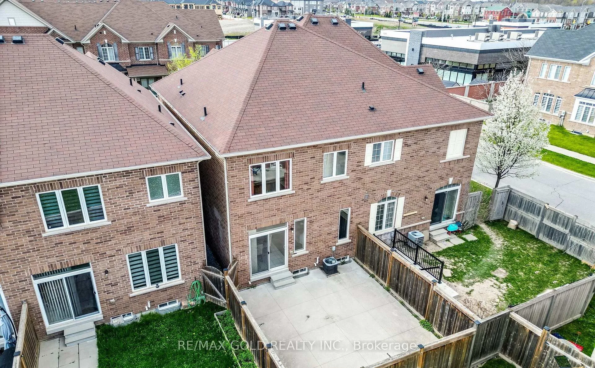 Photo 43 of 17 Primo Road, Brampton, Northwest Brampton — HOMEH