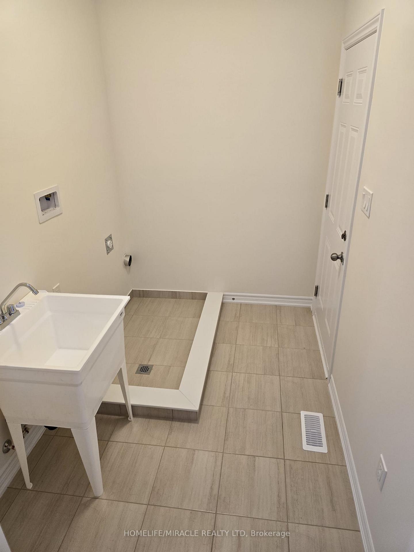 Photo 9 of 73 Conboy Drive, Erin — HOMEH