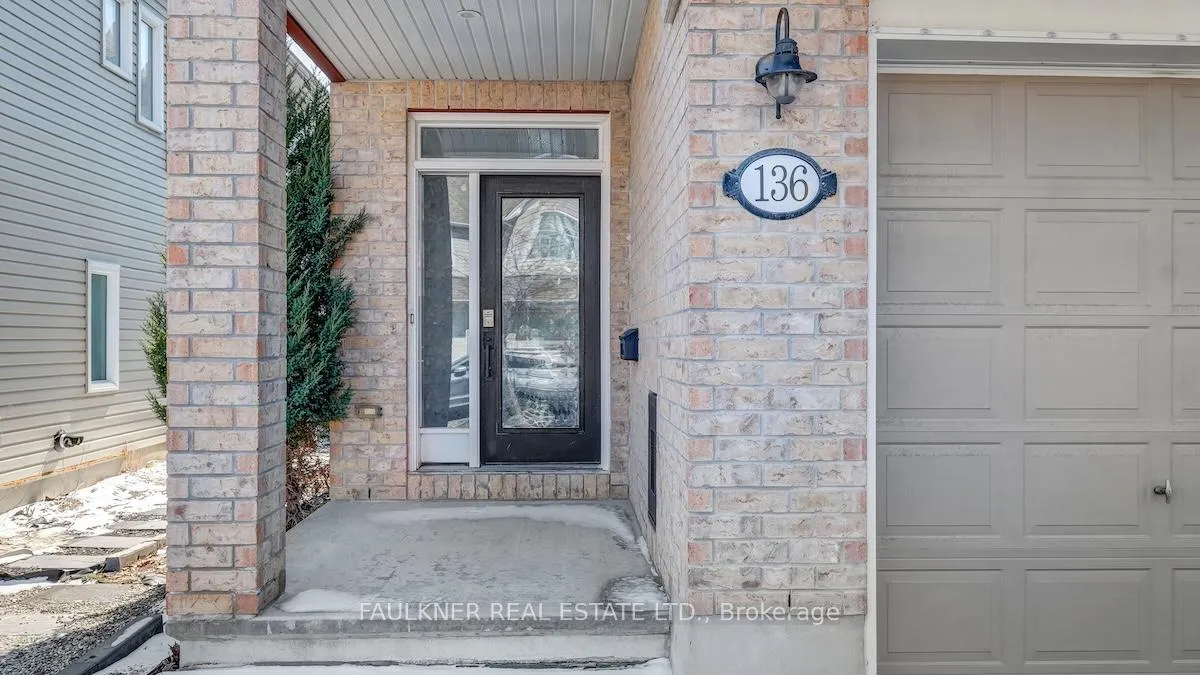 Photo 2 of 136 Manorwood Crescent, Ottawa, Blossom Park/Kemp Park/Findlay Creek — HOMEH