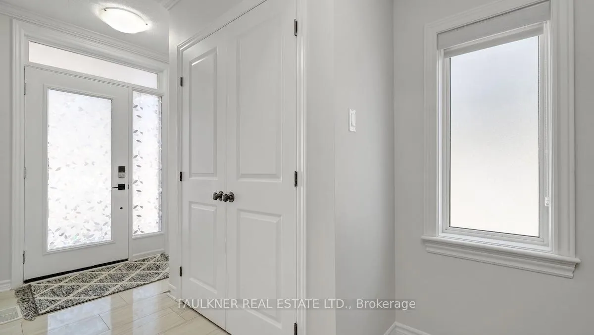 Photo 3 of 136 Manorwood Crescent, Ottawa, Blossom Park/Kemp Park/Findlay Creek — HOMEH
