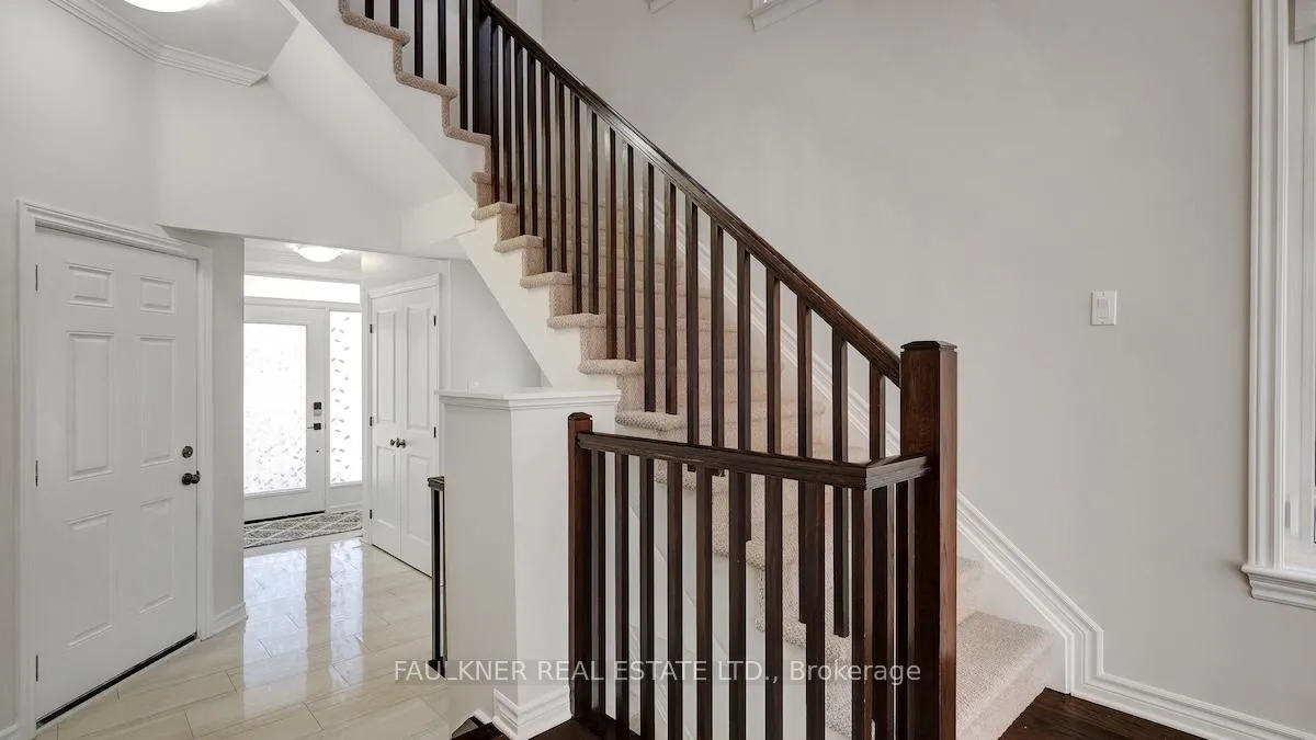 Photo 4 of 136 Manorwood Crescent, Ottawa, Blossom Park/Kemp Park/Findlay Creek — HOMEH