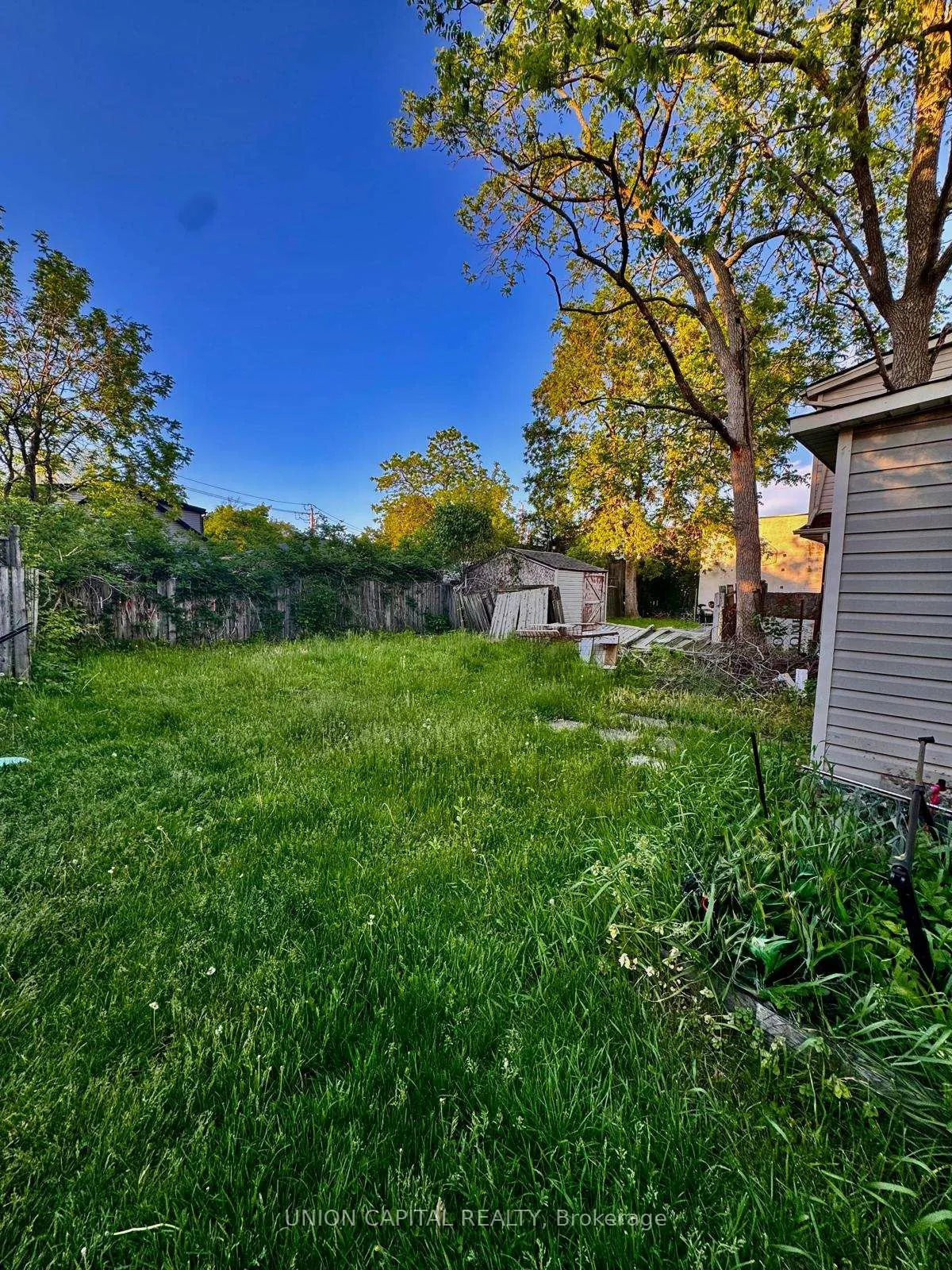Photo 23 of 16 Cumming Street, St. Catharines, Western Hill — HOMEH