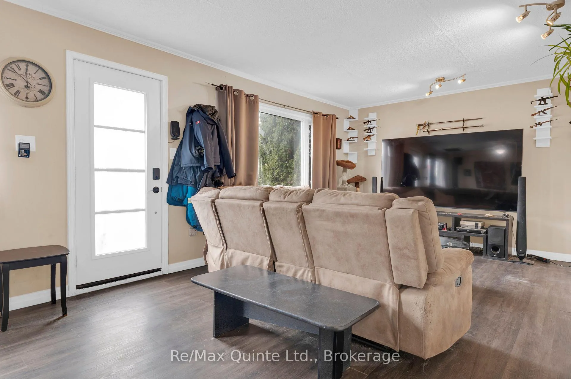Photo 4 of 60 Oxford Road, Quinte West, Frankford Ward — HOMEH