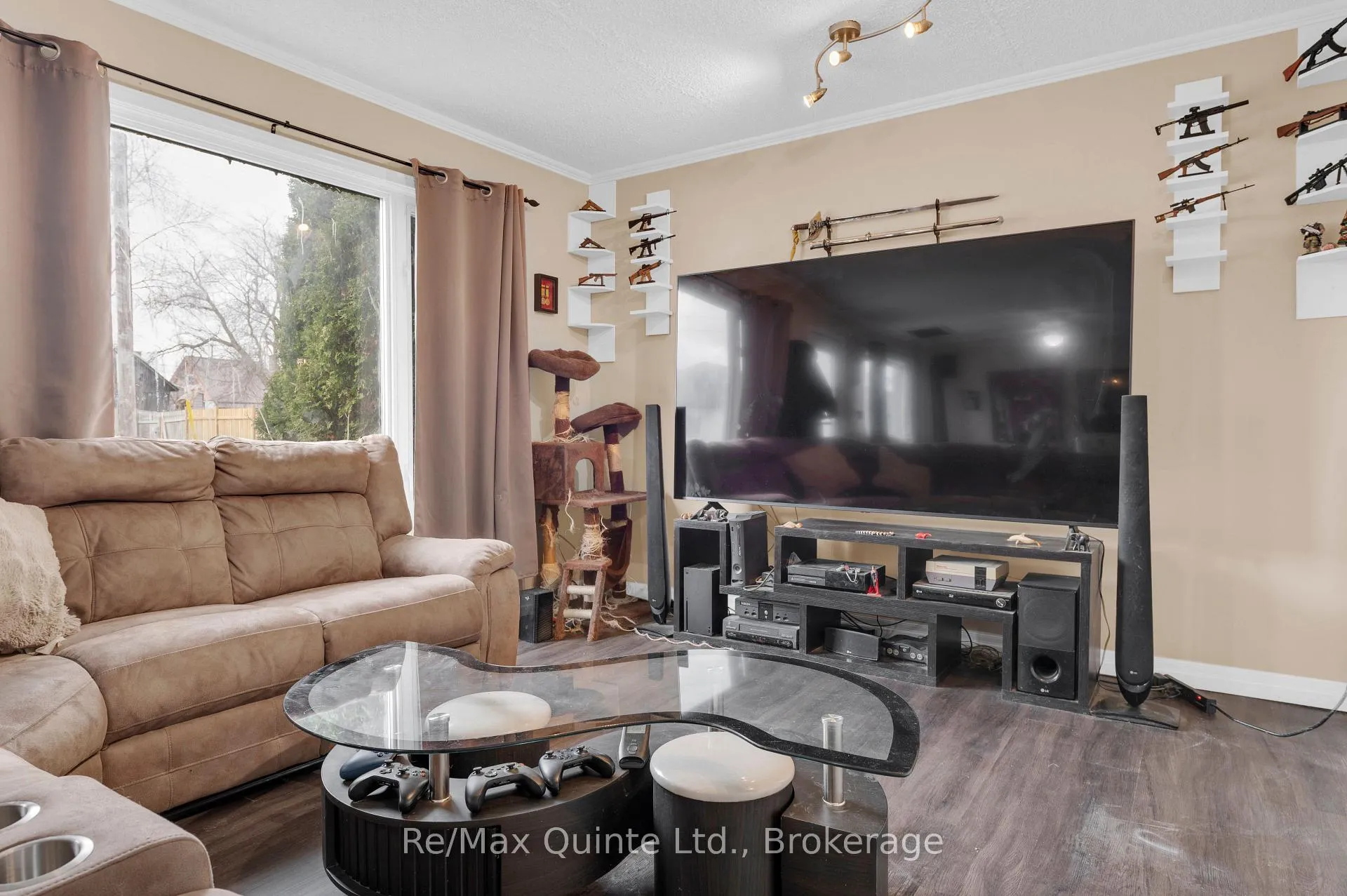 Photo 5 of 60 Oxford Road, Quinte West, Frankford Ward — HOMEH