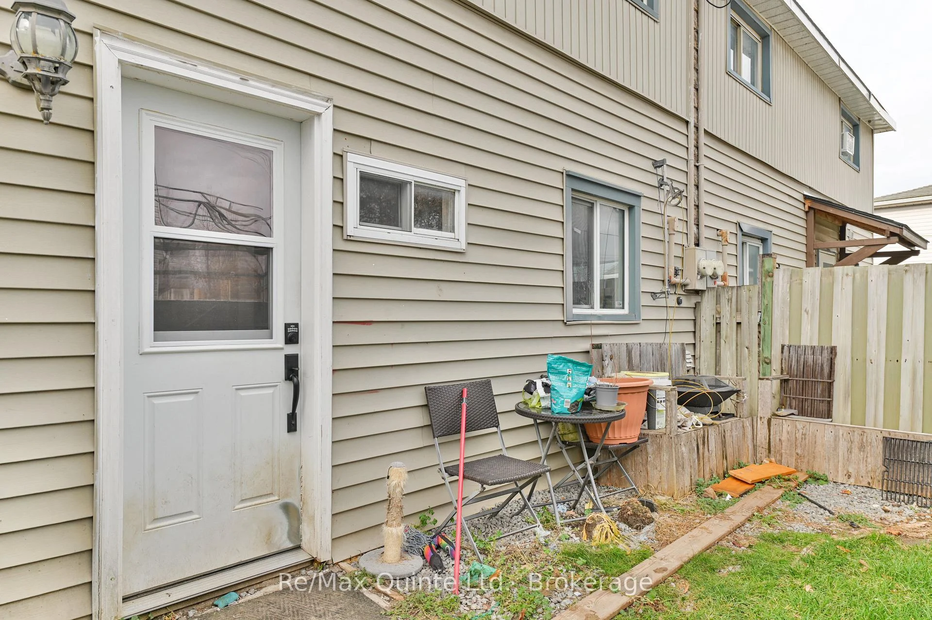 Photo 19 of 60 Oxford Road, Quinte West, Frankford Ward — HOMEH
