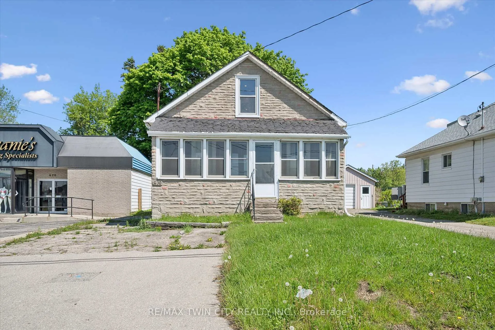 Photo 1 of 630 Main Street E, Cambridge — HOMEH