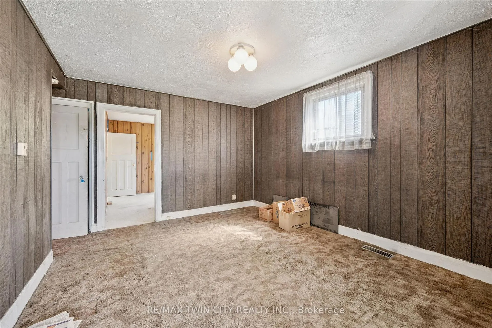 Photo 6 of 630 Main Street E, Cambridge — HOMEH