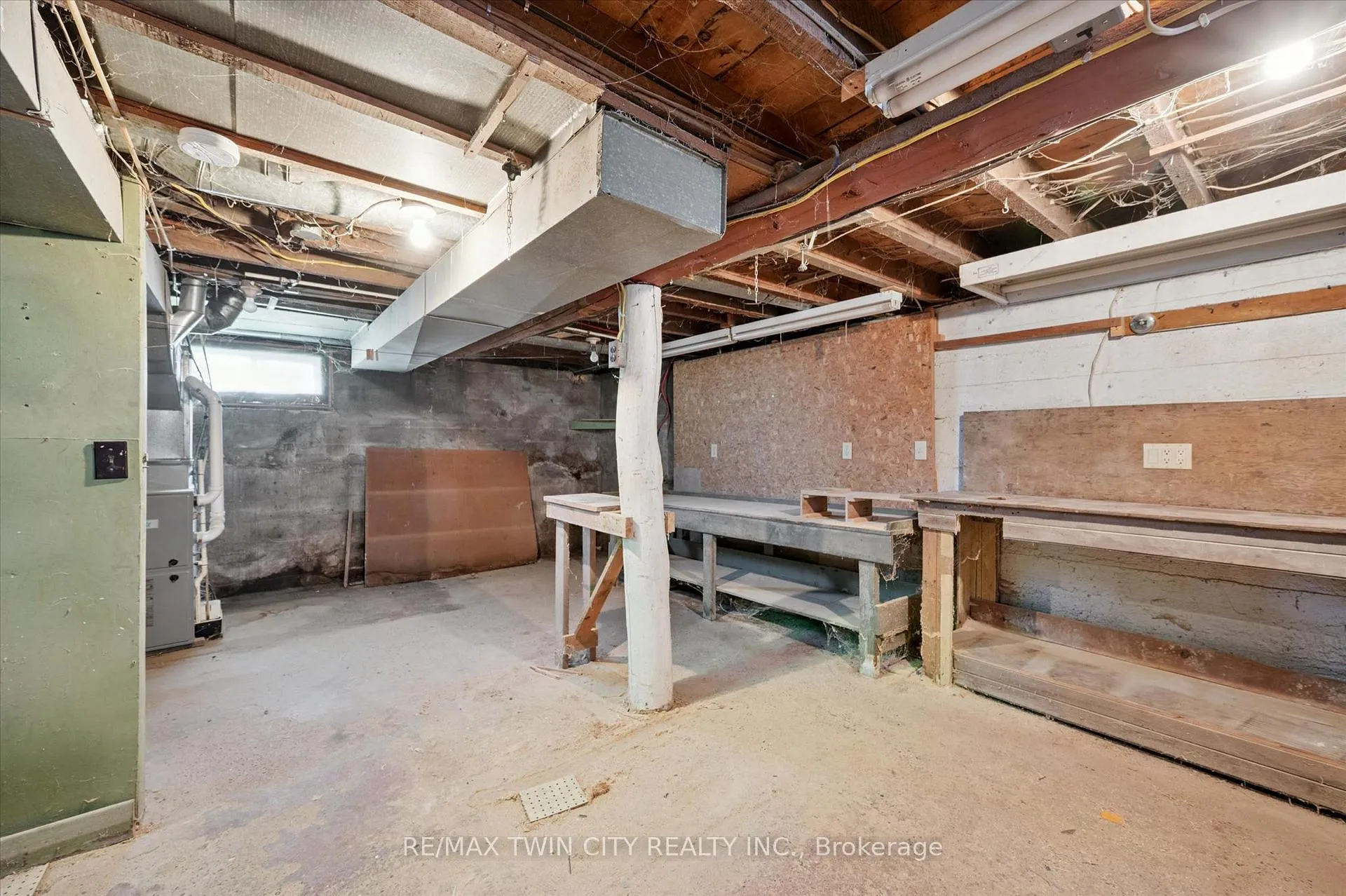 Photo 20 of 630 Main Street E, Cambridge — HOMEH