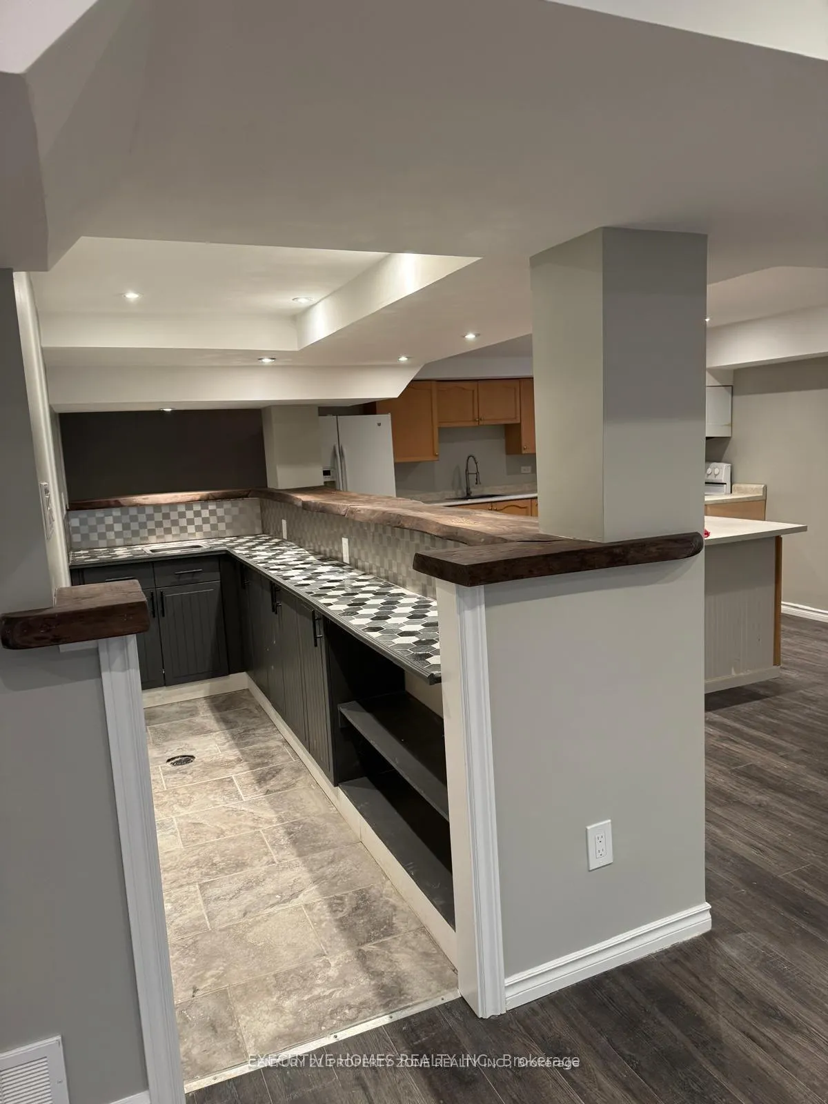 Photo 7 of Unit Basement, 18 Red Tail Court, Brampton, Snelgrove — HOMEH