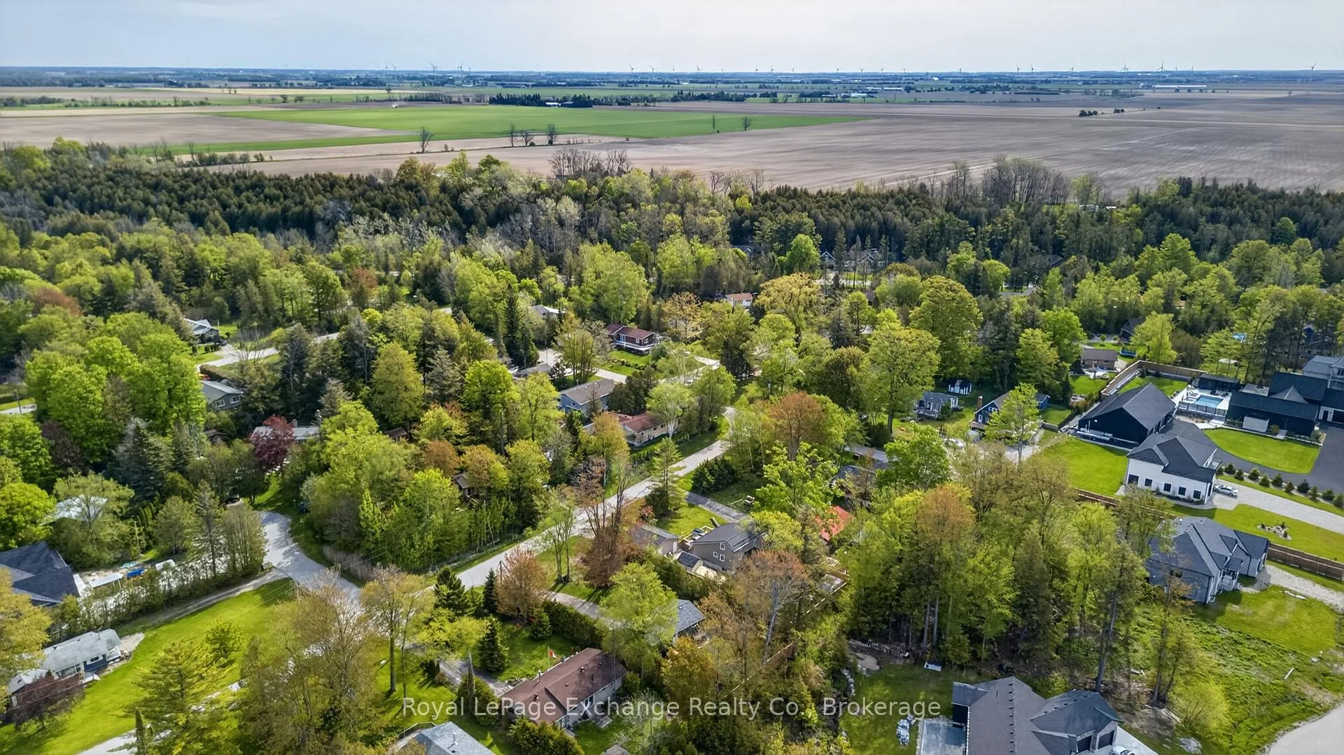 Photo 30 of 306 Ojibwa Trail, Huron-Kinloss — HOMEH