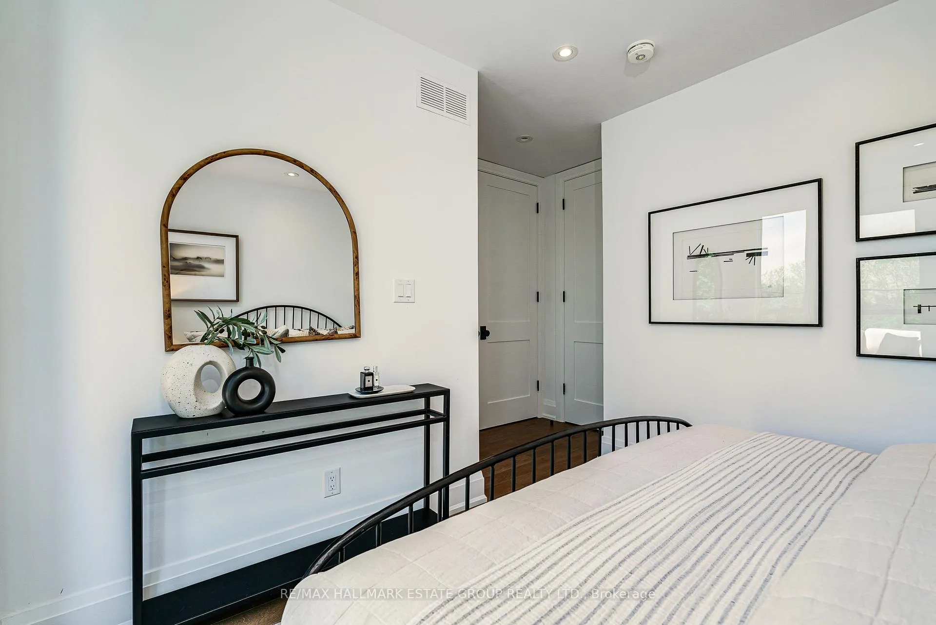 Photo 22 of 54 Sproat Avenue, Toronto, South Riverdale — HOMEH