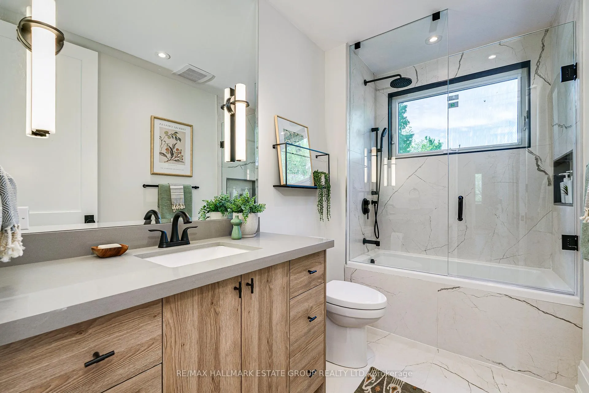 Photo 35 of 54 Sproat Avenue, Toronto, South Riverdale — HOMEH
