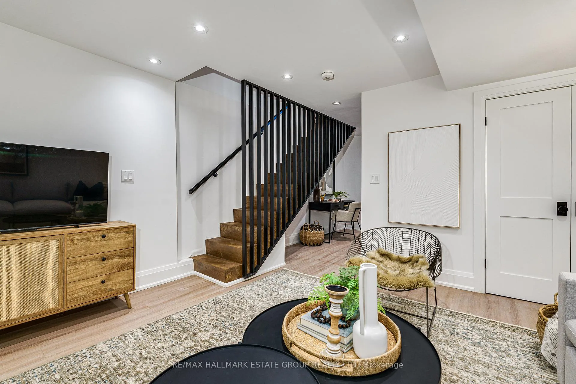 Photo 39 of 54 Sproat Avenue, Toronto, South Riverdale — HOMEH