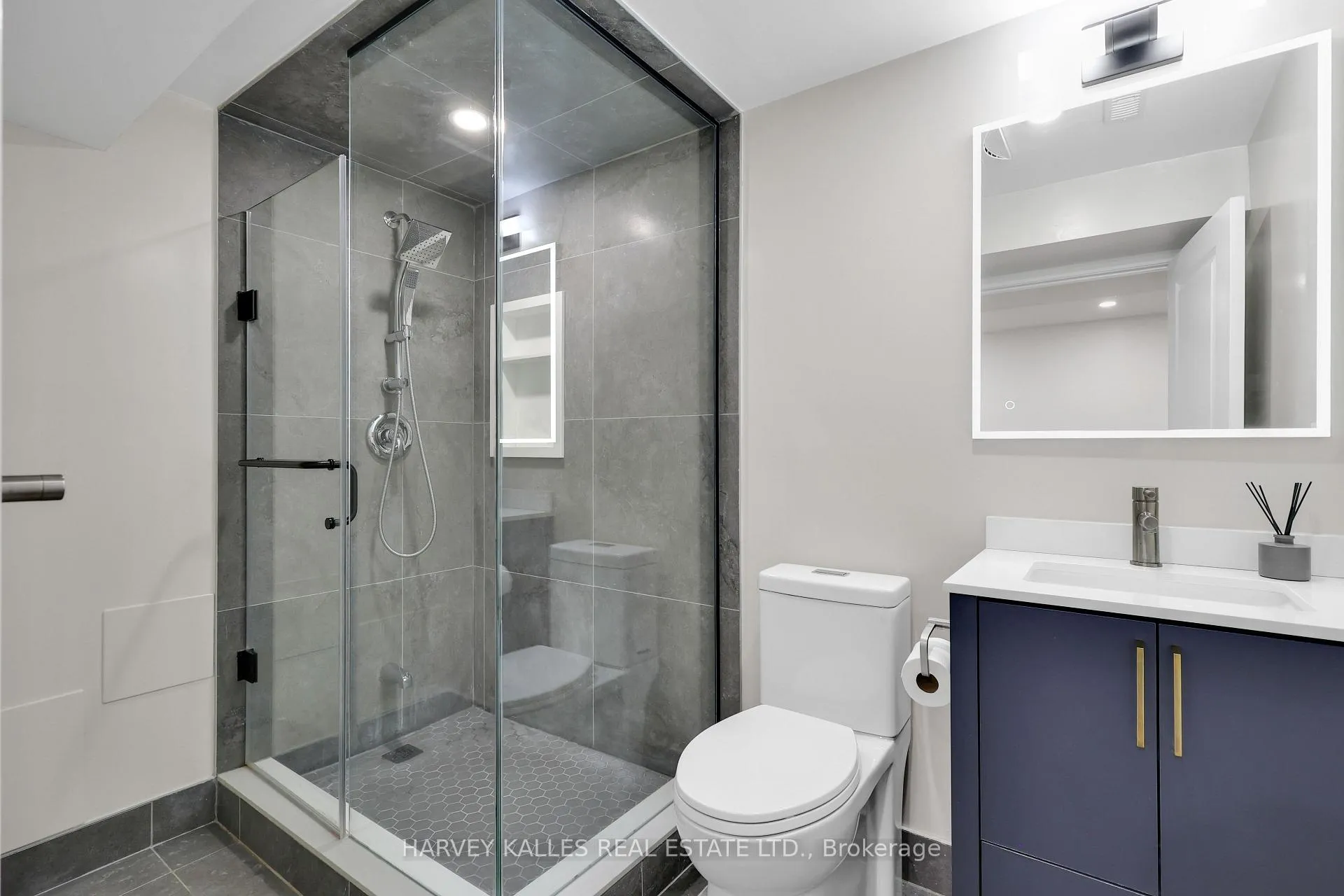 Photo 33 of 41 Donnamora Crescent, Markham, German Mills — HOMEH