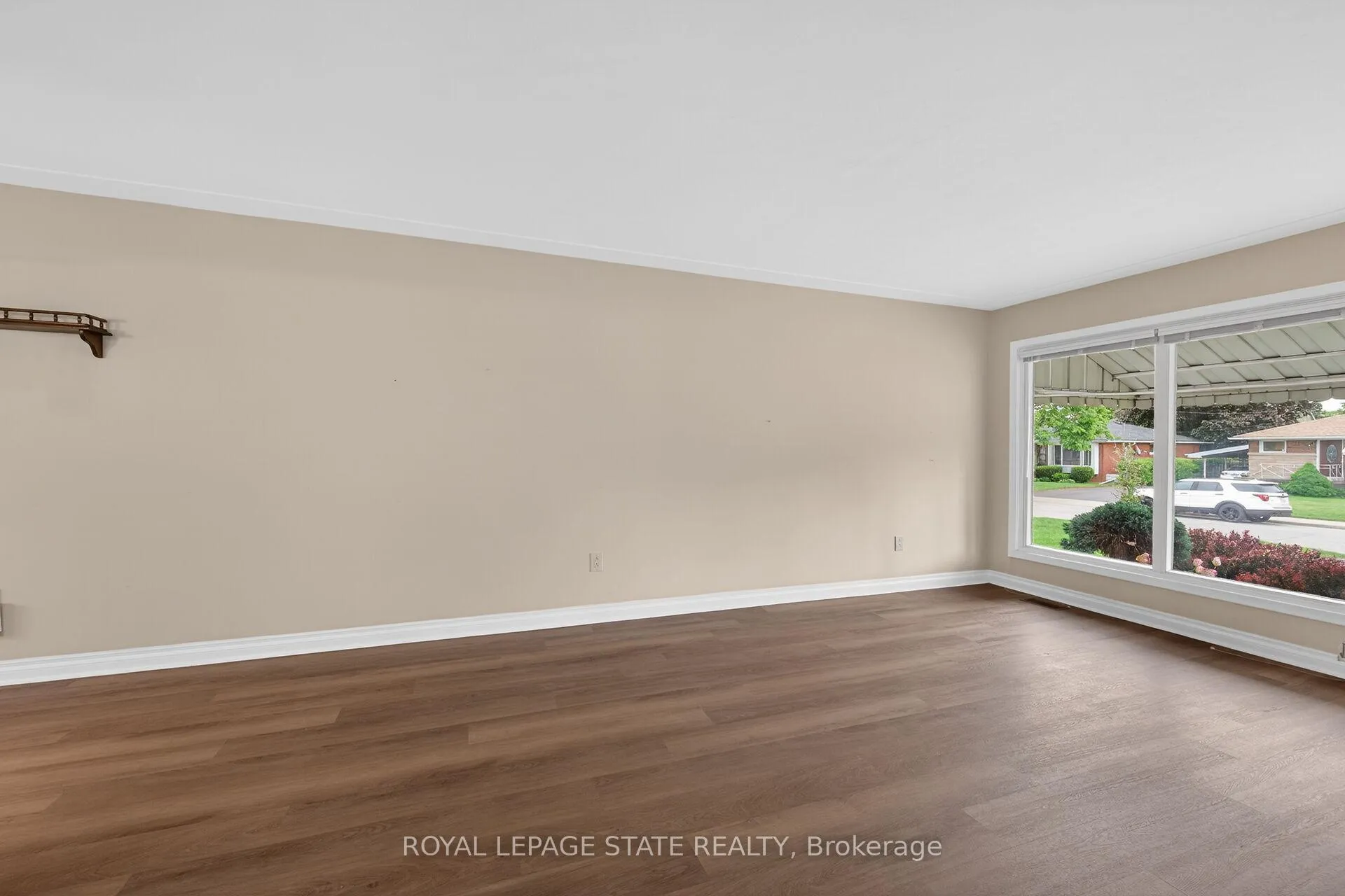 Photo 4 of 88 West 33rd Street, Hamilton, Westcliffe — HOMEH