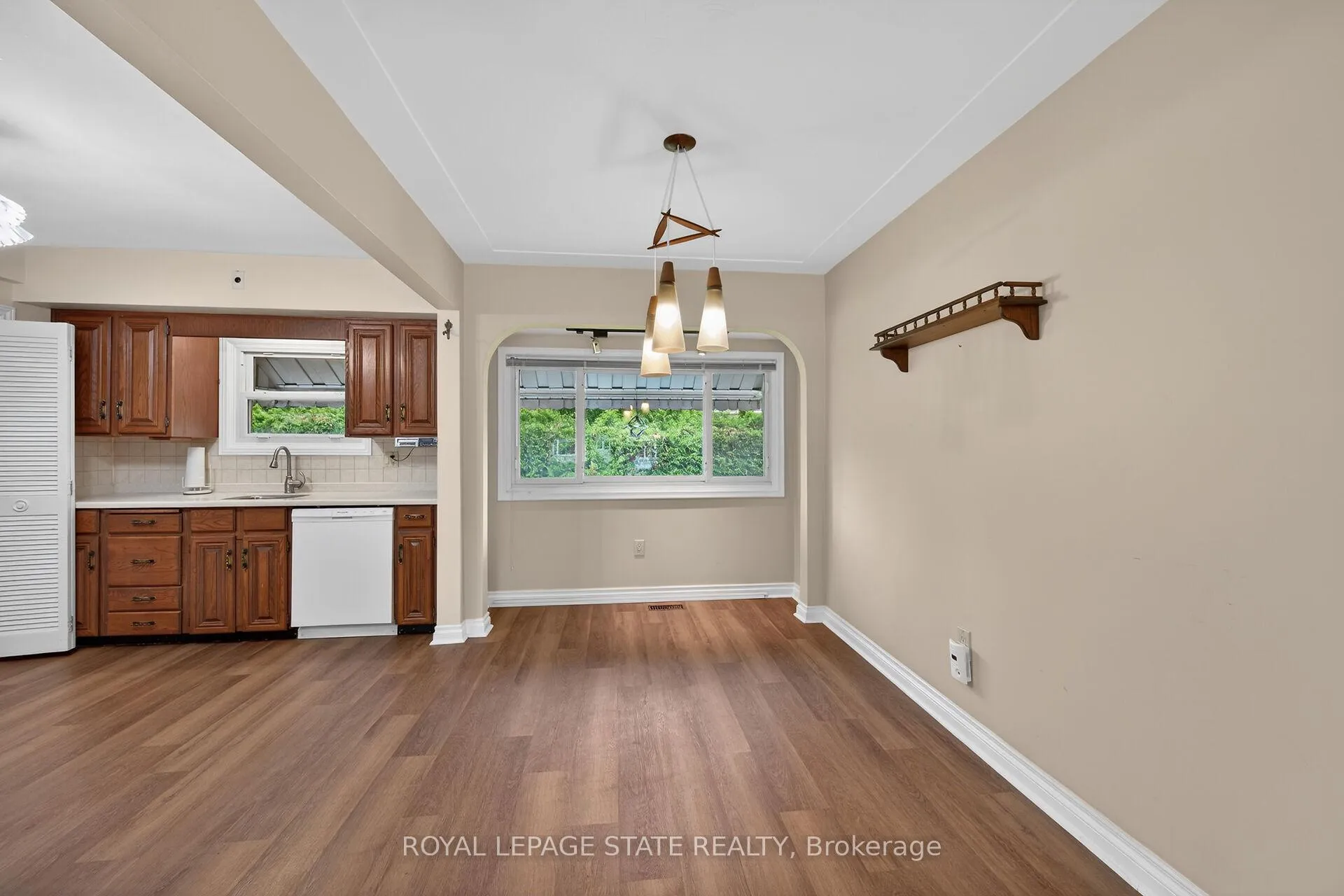 Photo 15 of 88 West 33rd Street, Hamilton, Westcliffe — HOMEH